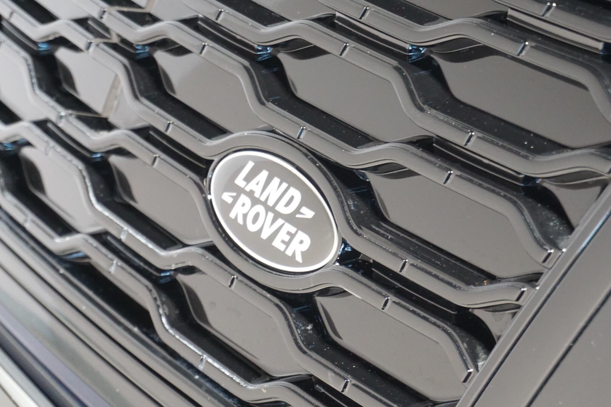 Land Rover Range Rover 2.0 P400e 12.4kWh GPF Vogue SUV 5dr Petrol Plug-in Hybrid Auto 4WD Euro 6 (s/s) (404 ps)